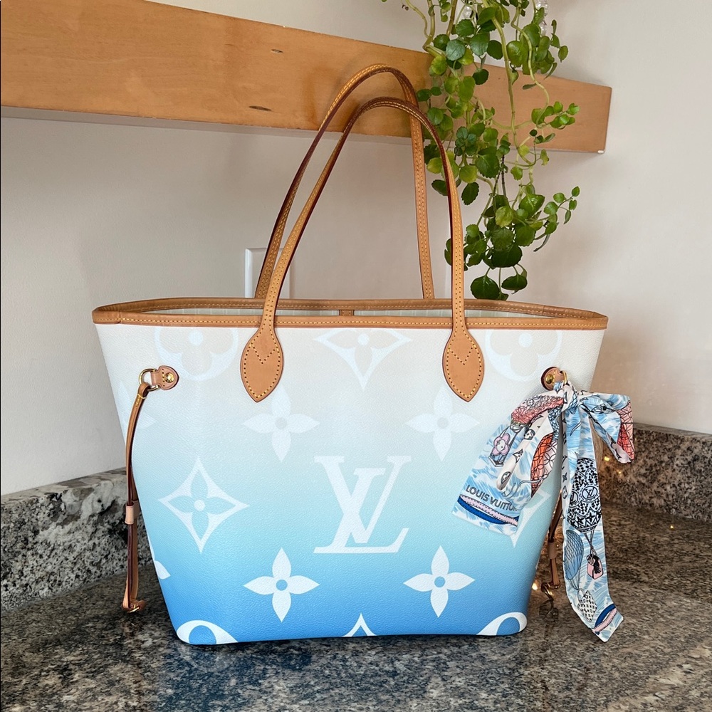 Louis Vuitton Monogram Giant Neverfull MM Gradient By The Pool Tote
